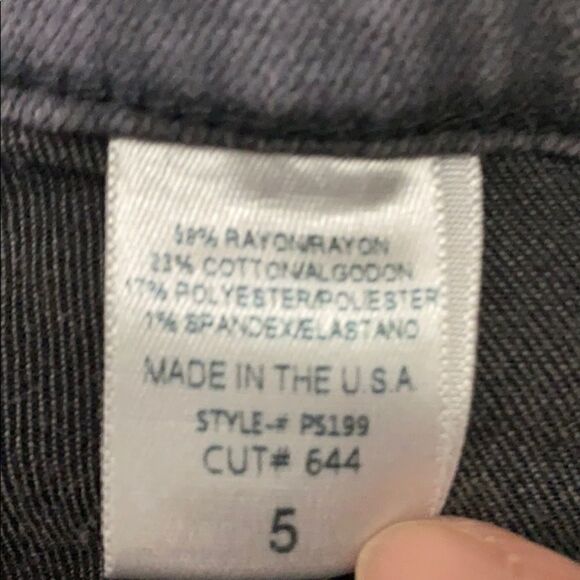 Fashion Nova Gray Distressed Jeans Skinny size 5 - Picture 8 of 9